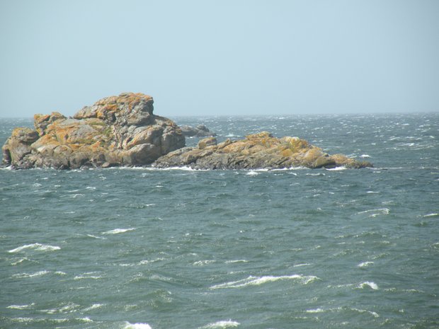  rochers dans la mer